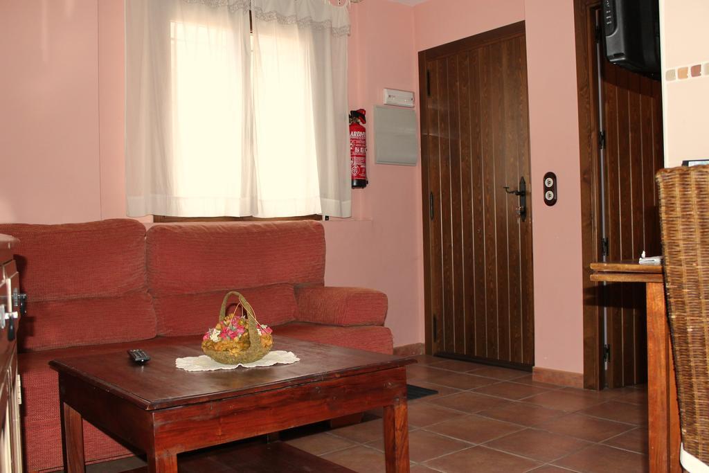 Apartamentos Turísticos Pepe Gea de Albarracín Habitación foto
