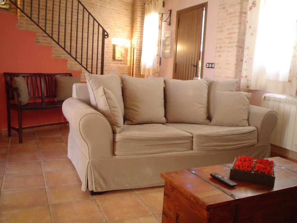 Apartamentos Turísticos Pepe Gea de Albarracín Habitación foto