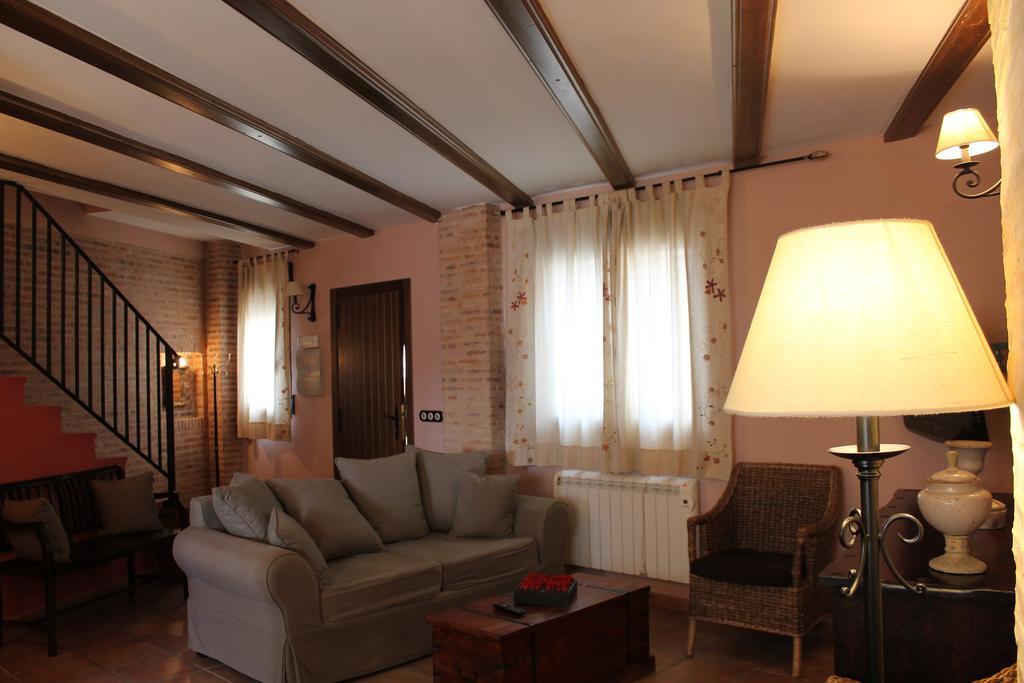 Apartamentos Turísticos Pepe Gea de Albarracín Habitación foto